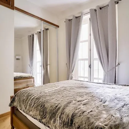 Grandiose Au Coeur De * Paris
