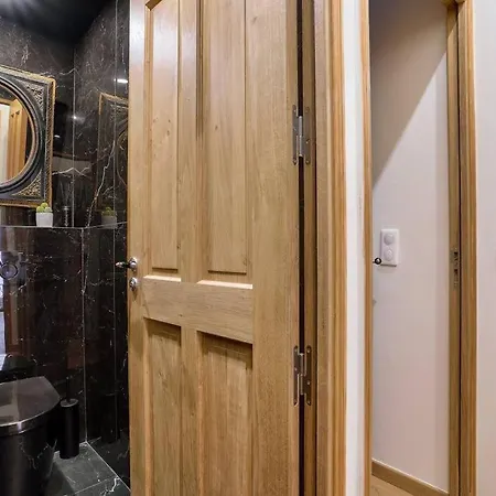 Grandiose Au Coeur De Lägenhet