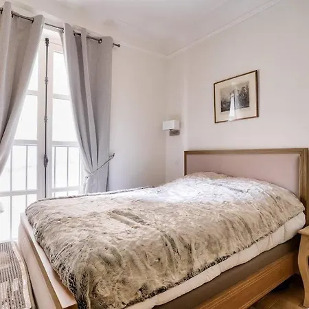 Grandiose Au Coeur De Paris