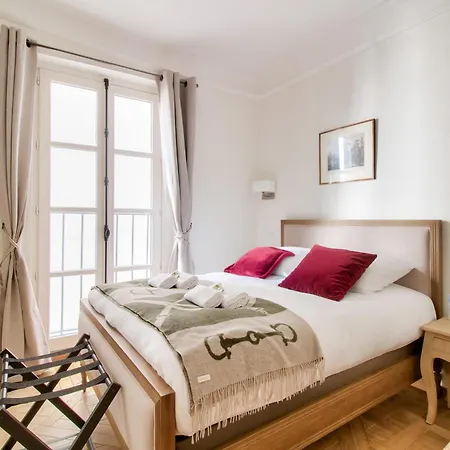 Grandiose Au Coeur De Lägenhet