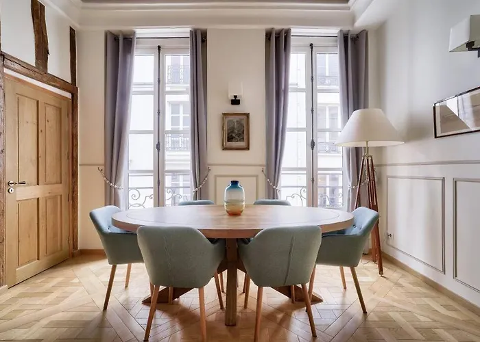 Grandiose Au Coeur De Appartement Parijs
